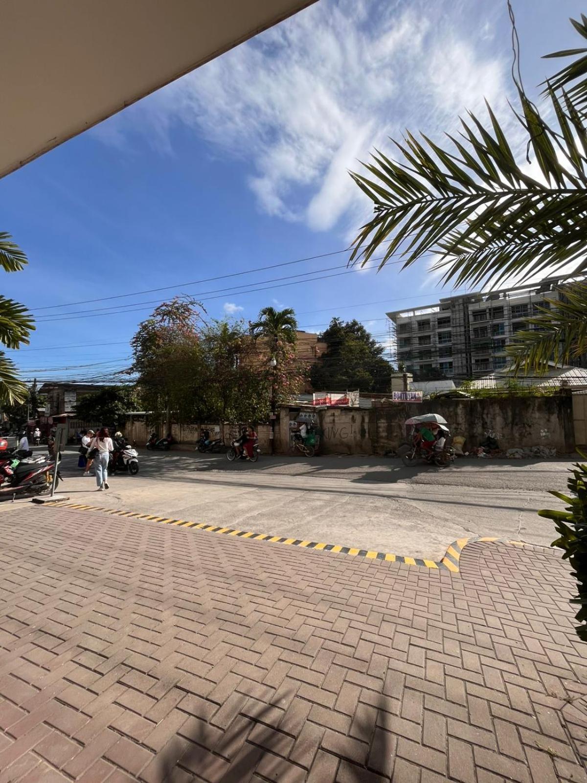 セブ市 Summum Bonum Bliss - Lahugアパートホテル エクステリア 写真
